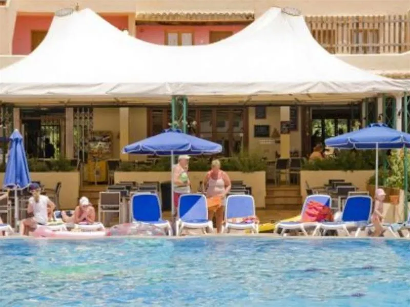 Globales Aparthotel Bouganvilla Sa Coma